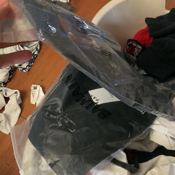 Black balmain tees - Picture 7 of 8